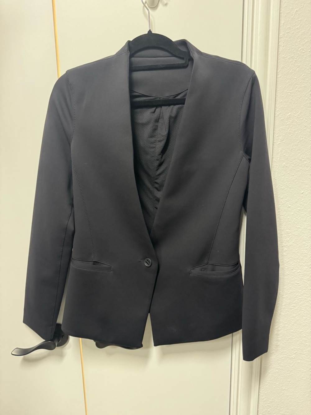 lululemon athletica Black Single-Button Open Lapel Blazer